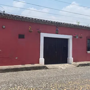 casa-de-leon.guatemalaantiguahotels.com/